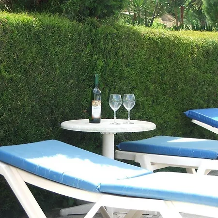 Ampelokipi Hotel apartamentowy